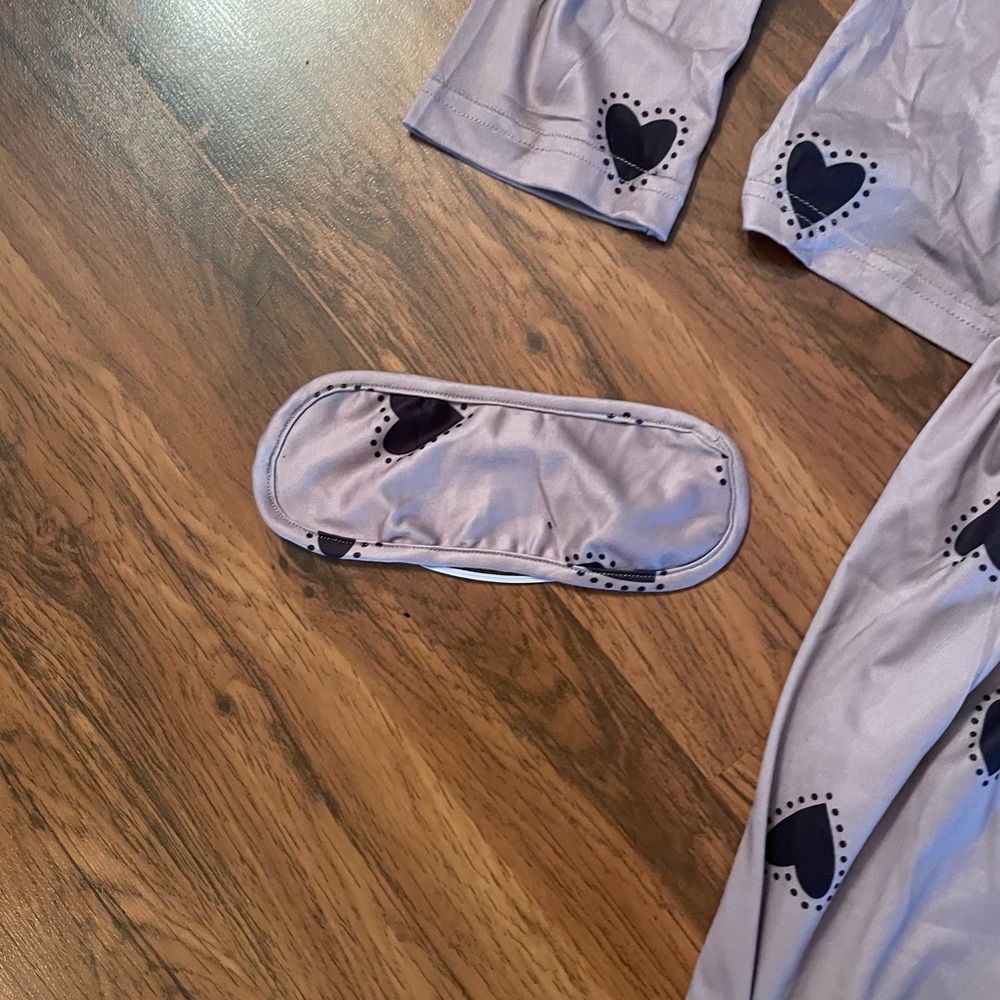 Pajama Set - Picture 3 of 6